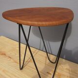 Tripod coffee table base pin