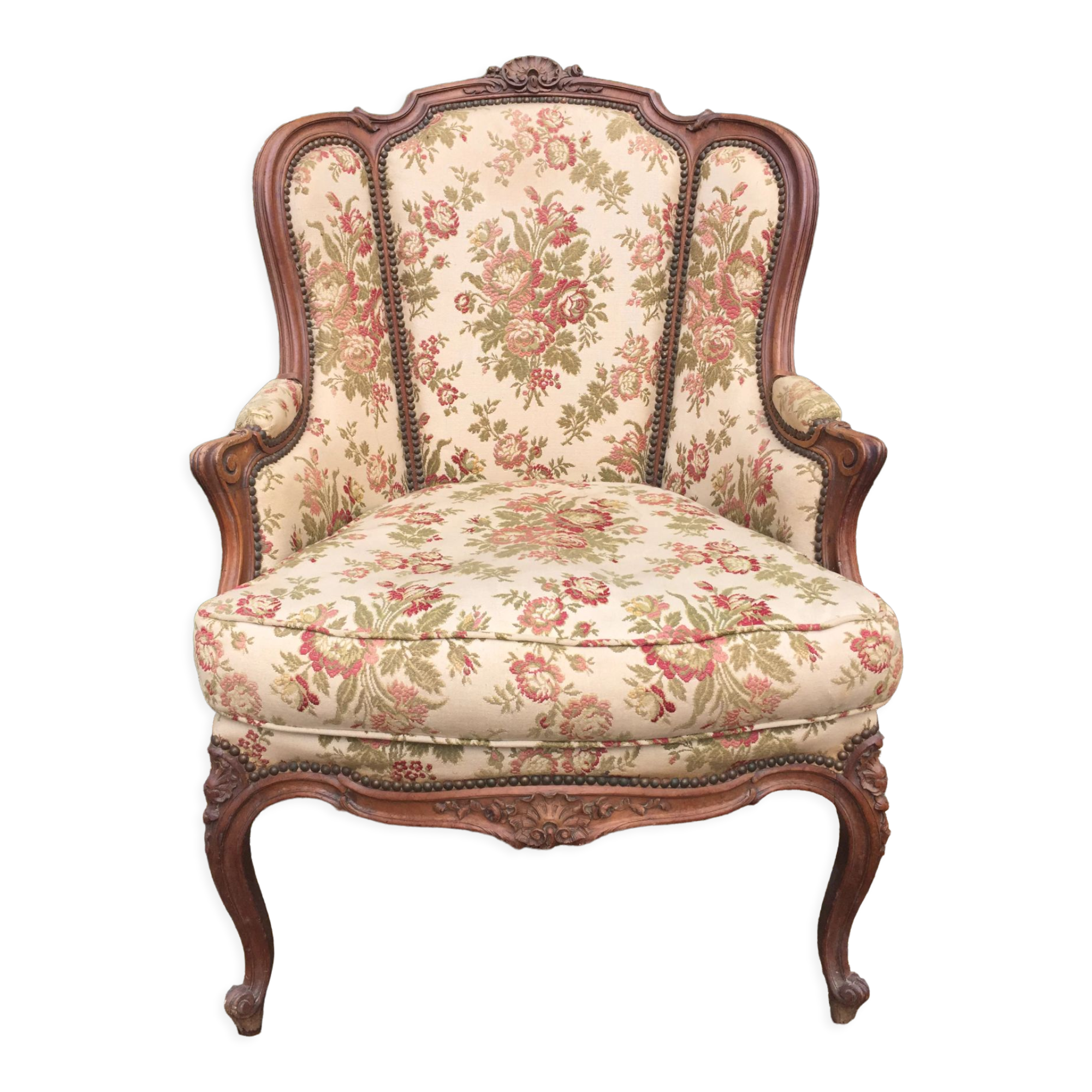 Fauteuil Louis XV dit rocaille en noyer
