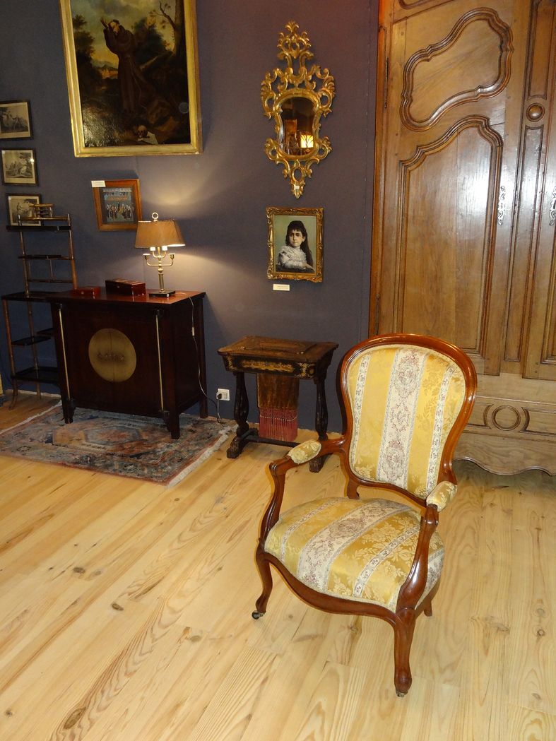 Voltaire mahogany armchair, nineteenth century