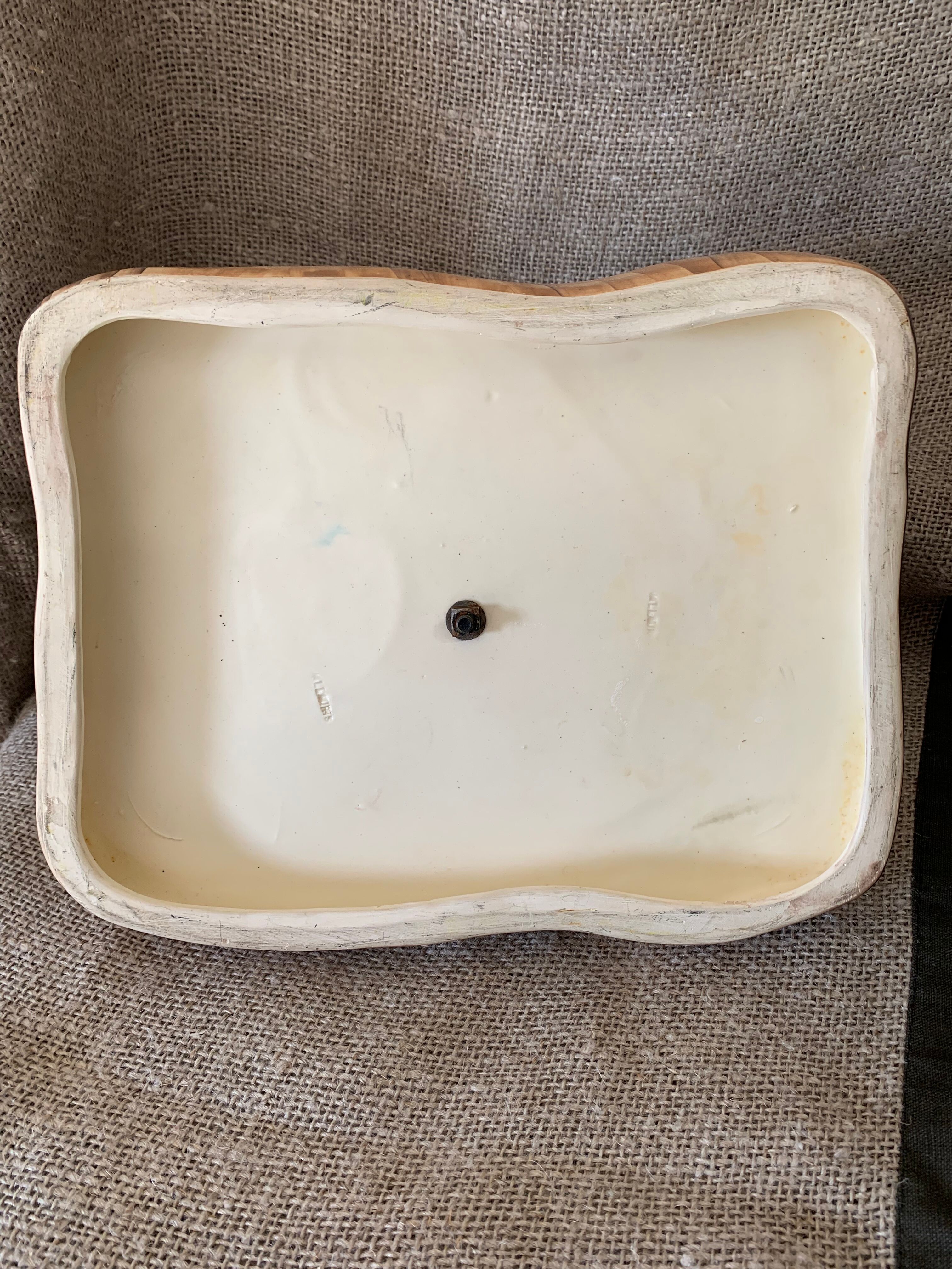 Ceramic cheese dish