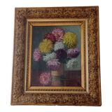 Table vase with dalhias