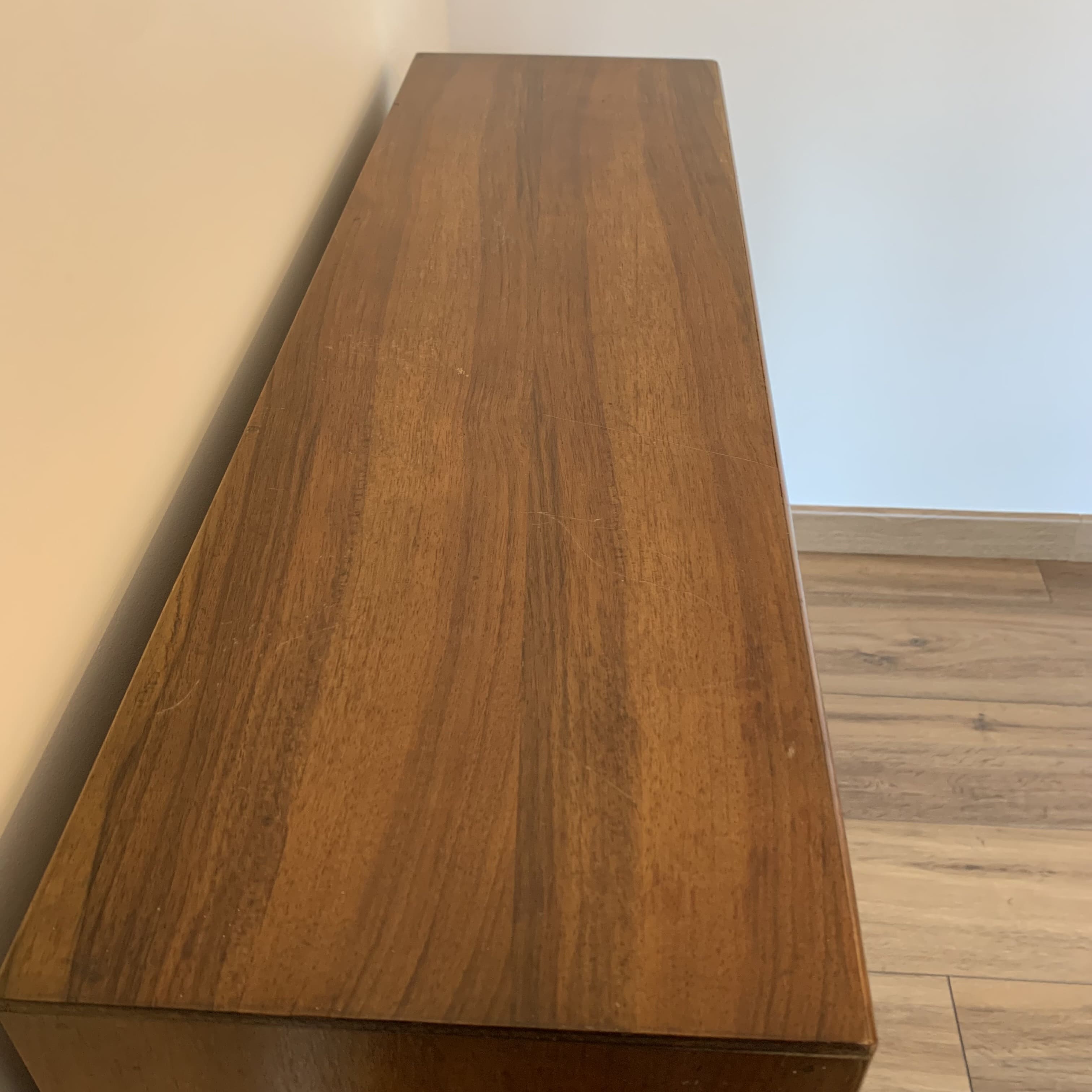 Showcase in wood and glass