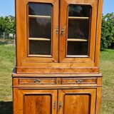 Kitchen cabinet