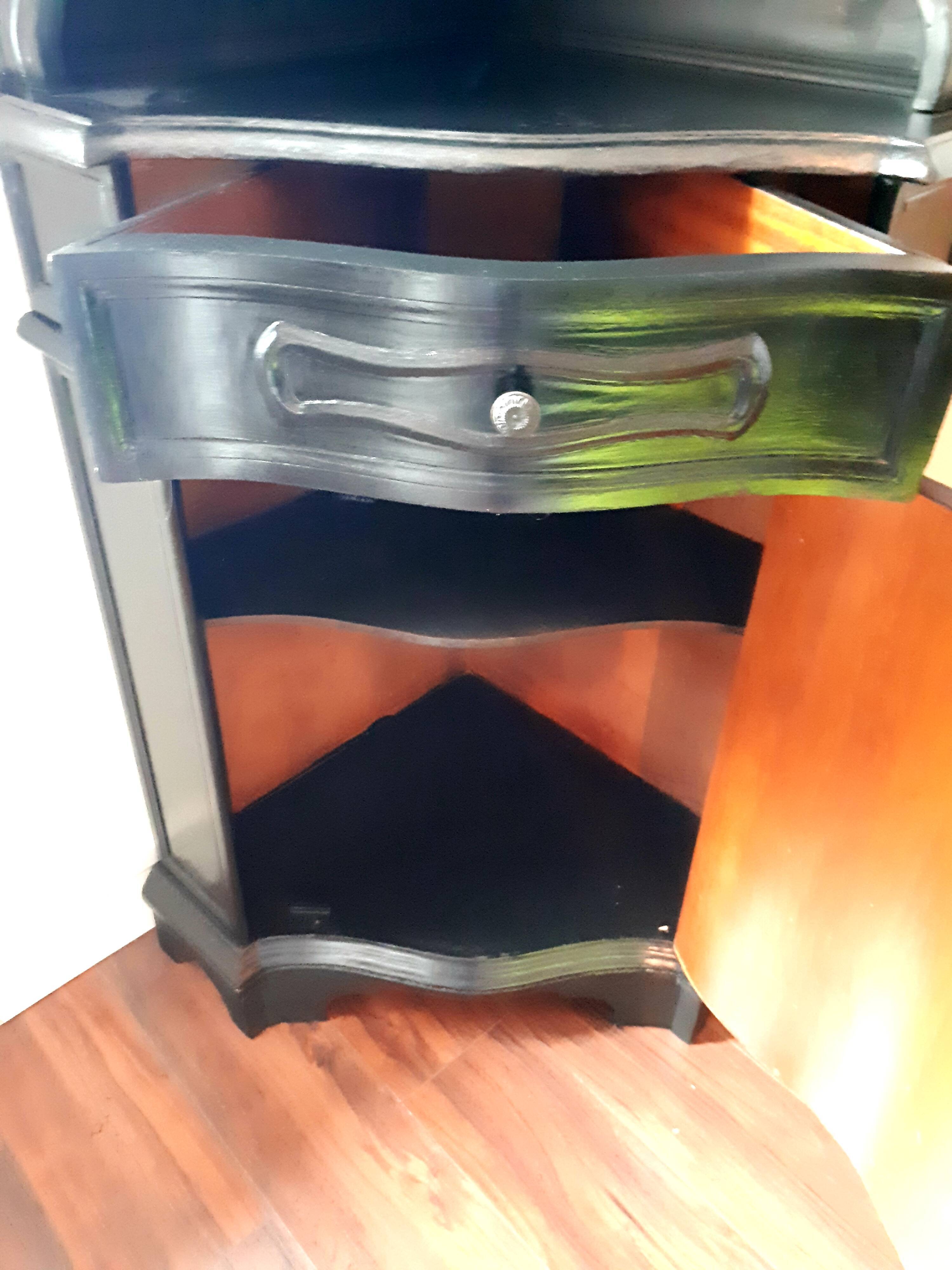 Corner furniture, black Italian notch