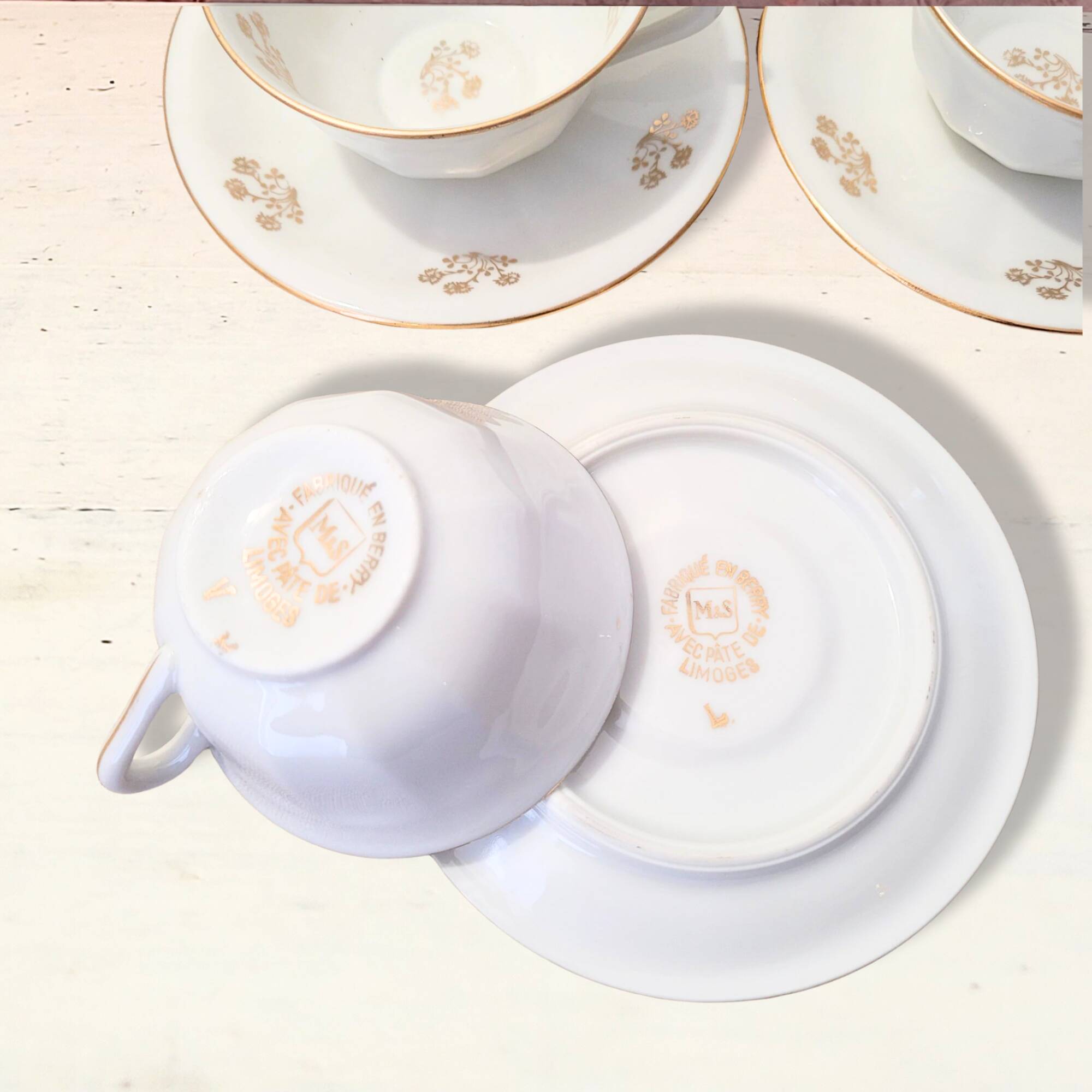 6 vintage white and gold porcelain teacups – 50s style – paste