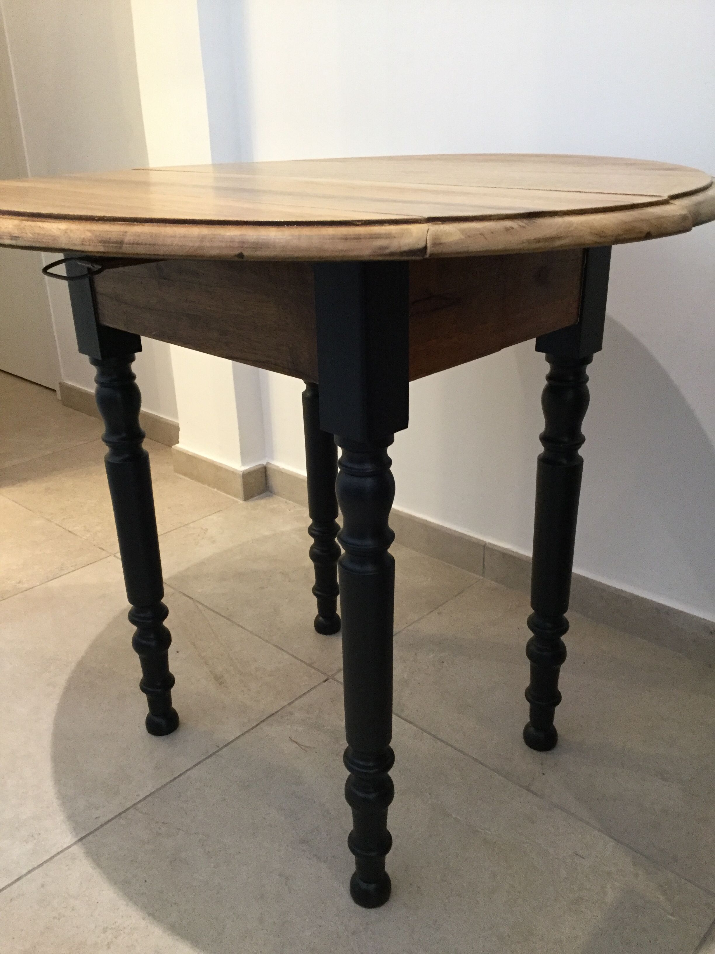 Round table wood diameter 81 cm