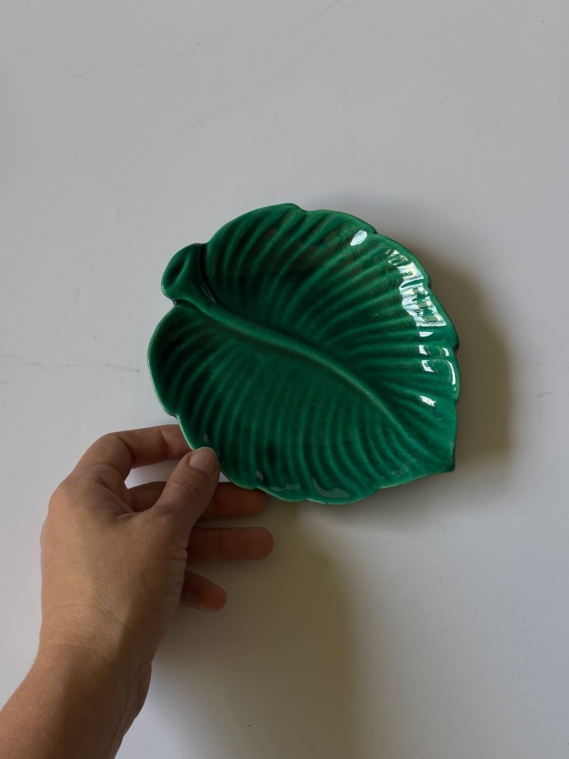 Vintage slip leaf bowl