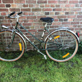 Vintage 70s lady's bike