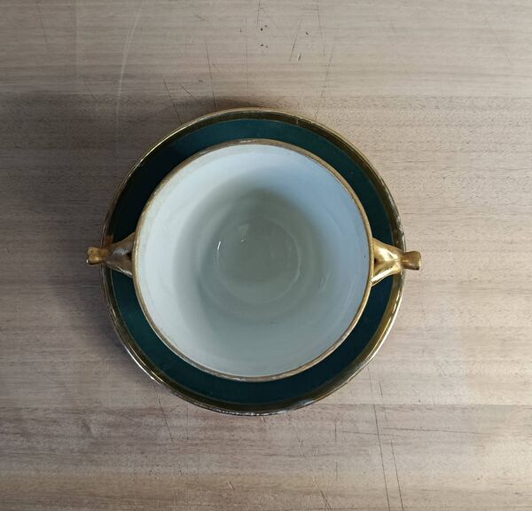 Tasse à double anse et soucoupe assortie, Maison R. Montigny & Cie, Limoges