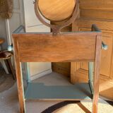 Toilet table or dressing table