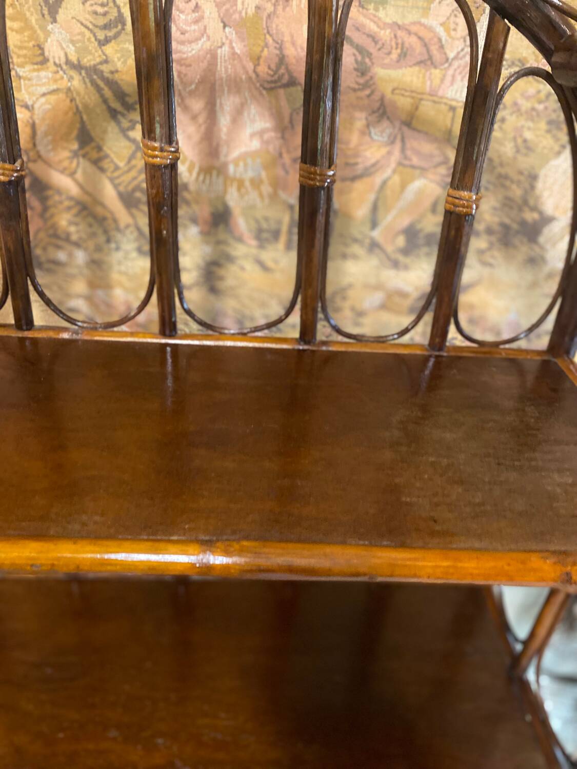 Étagère bibliothèque en rotin vintage