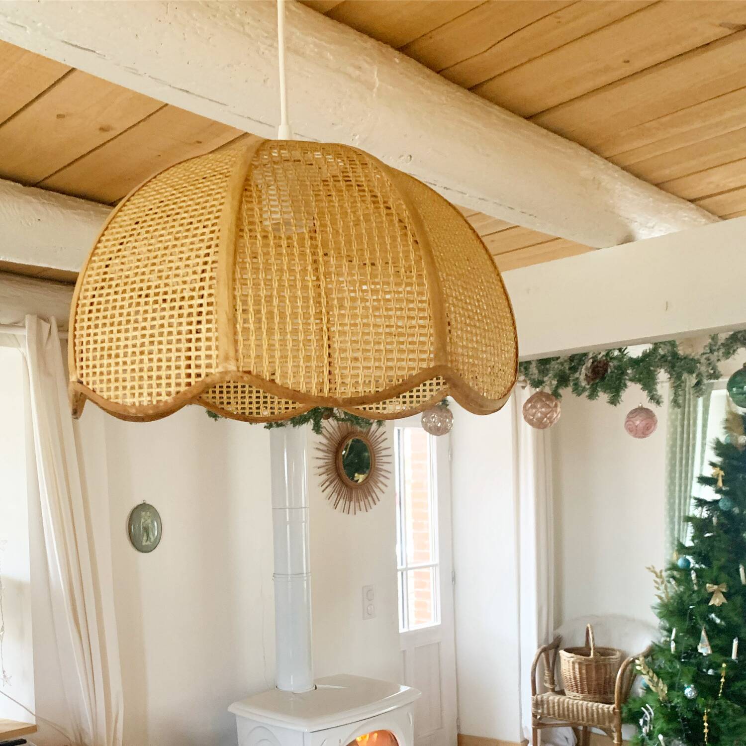 Suspension vintage en  rotin