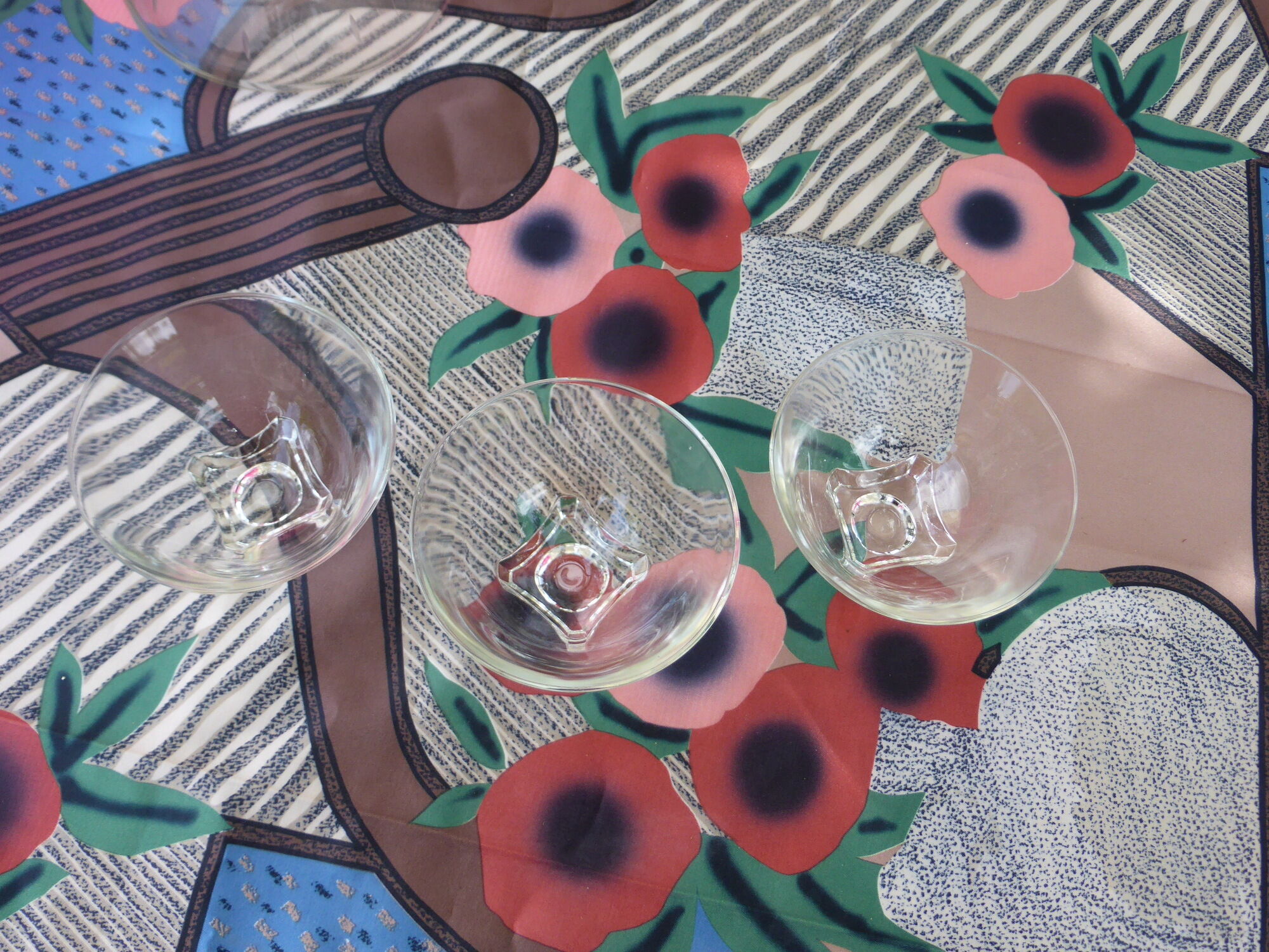 7 glasses the blueberries transparent glass and vintage white flowers 1960