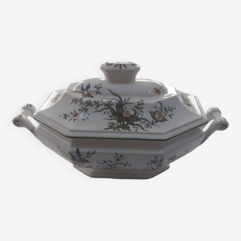 Lallier earthenware soup tureen in Moustiers