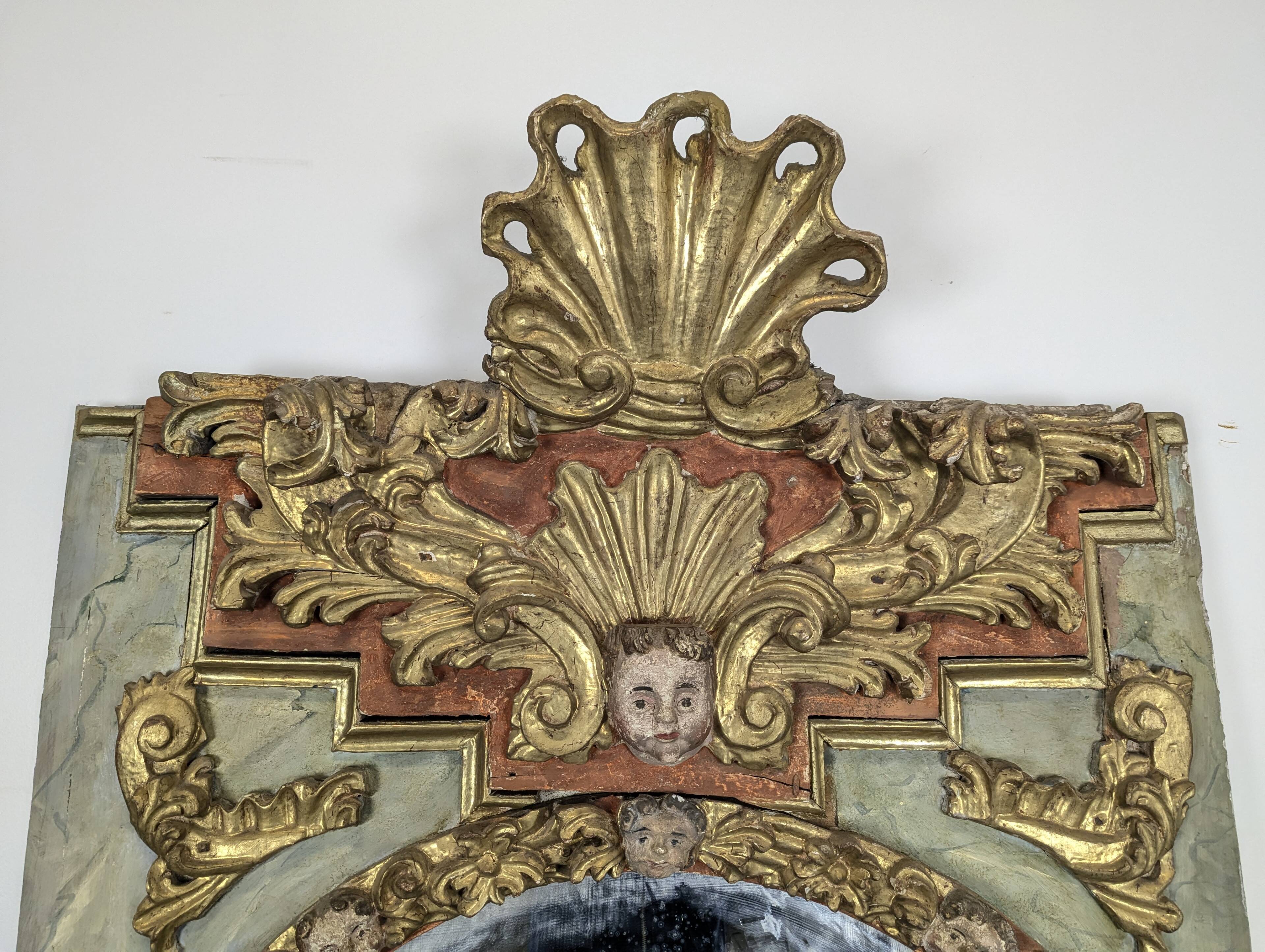 Large trumeau altarpiece composition of woodwork from the 18th century.