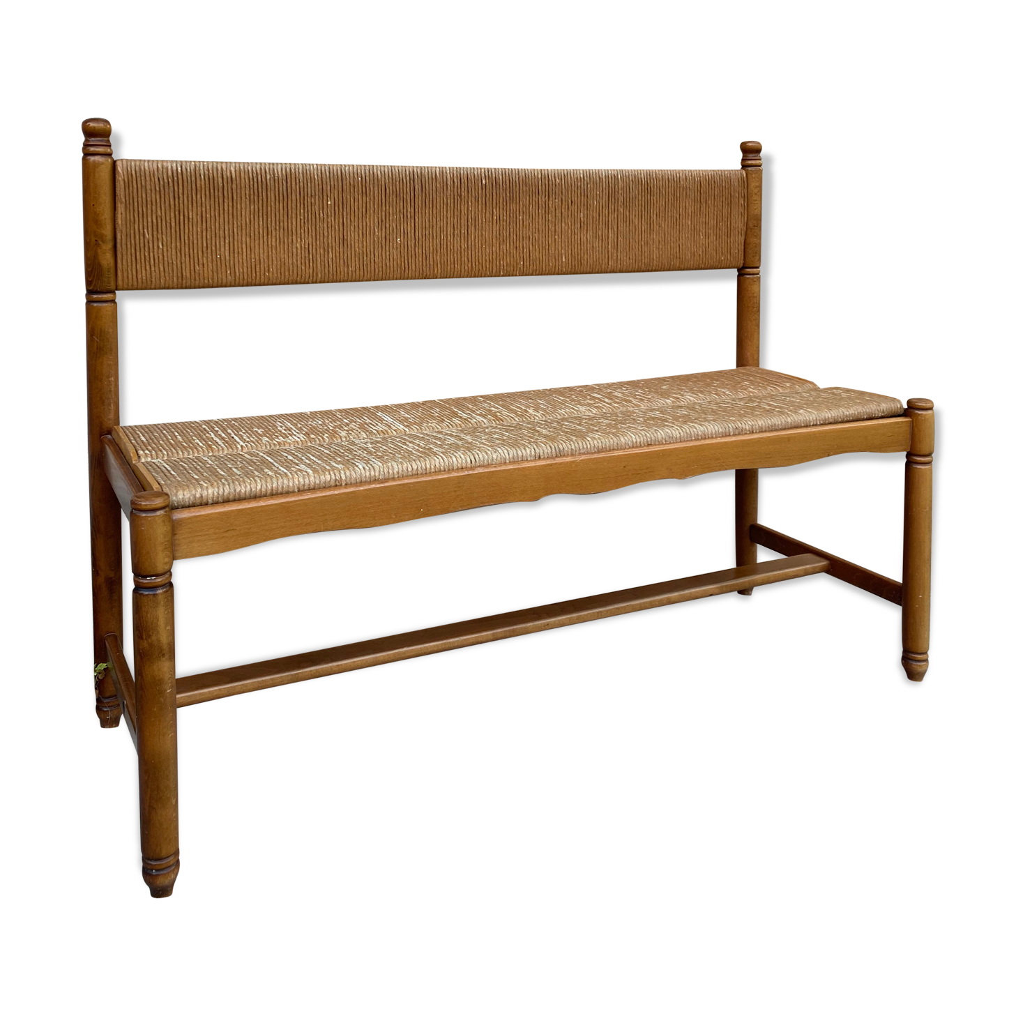 Seated beech bench and mulched backrest