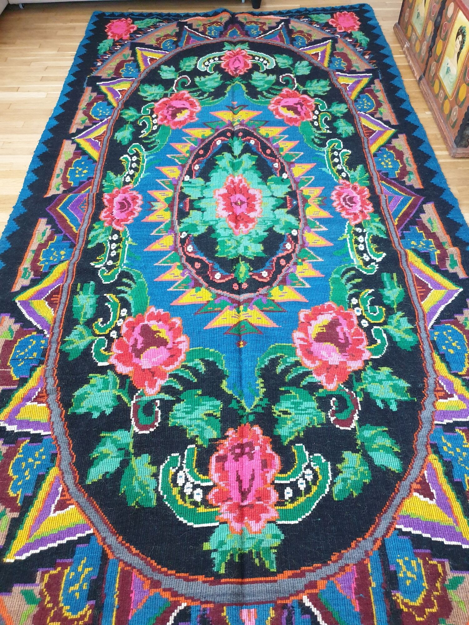 Large handmade Romanian rug 330X160cm with amazing bohemian floral design