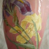 Vase 1900 décor Iris signé Delphin Massier Vallauris