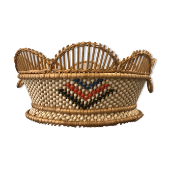 Wicker and scoubidou basket
