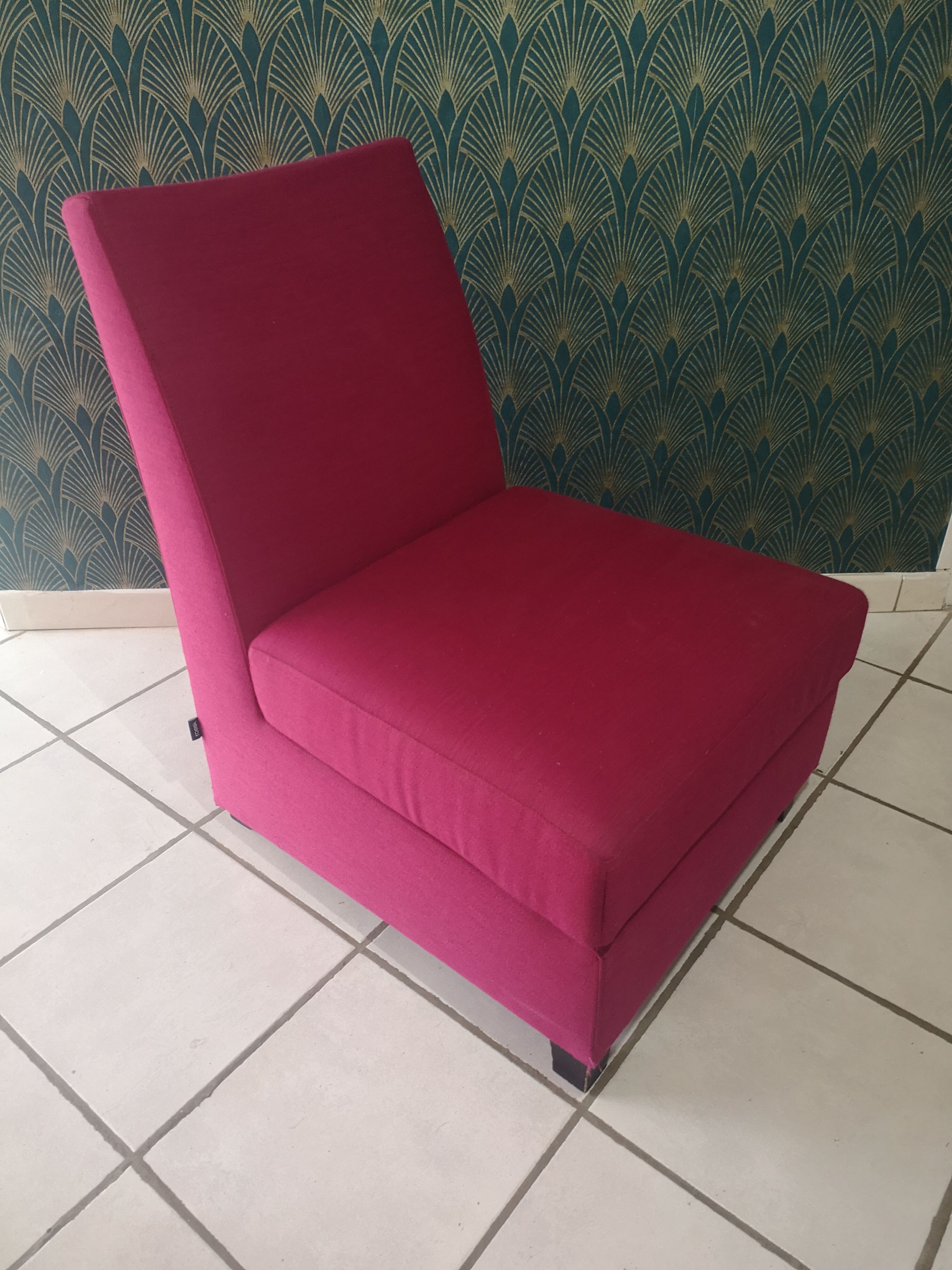 Fauteuil et repose pied "pouf" Ligne Roset