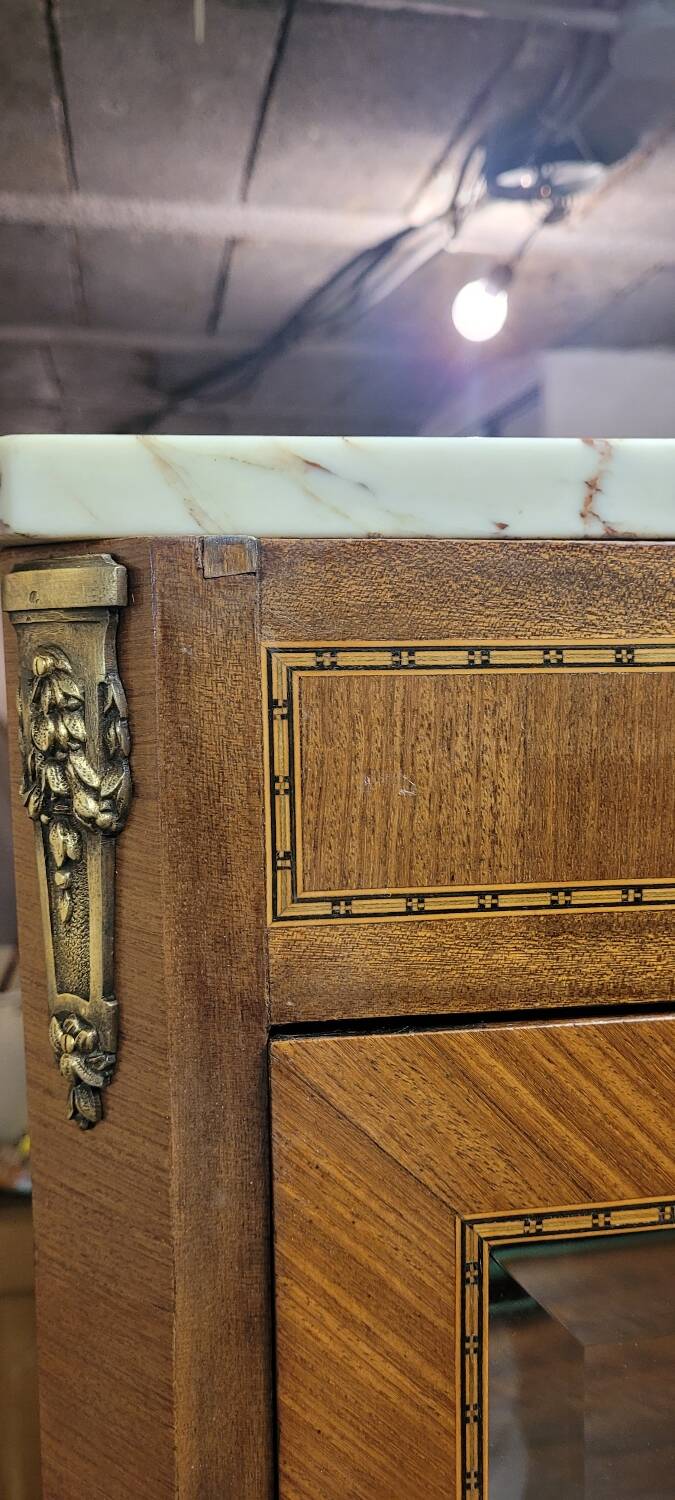 Louis XV style display case in marquetry