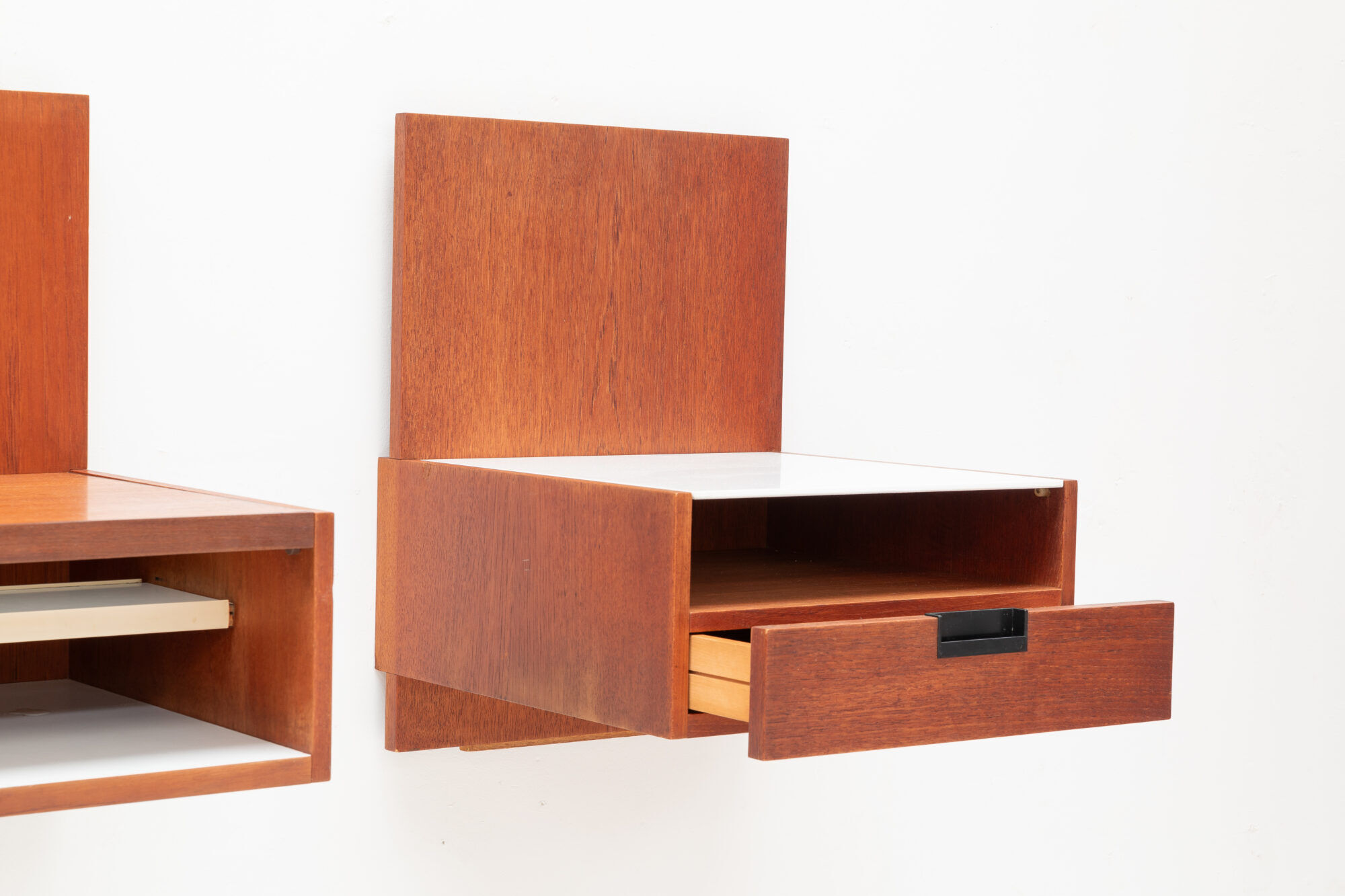 Night stands by Cees Braakman