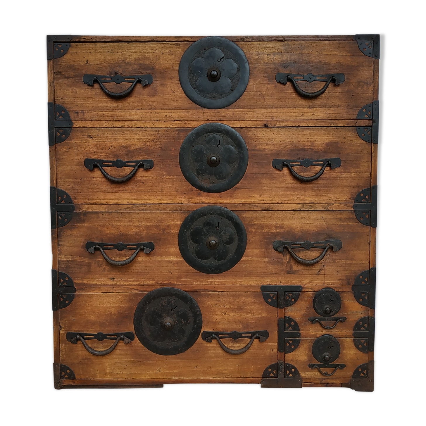 Tansu Japan 19th-century laundry dresser