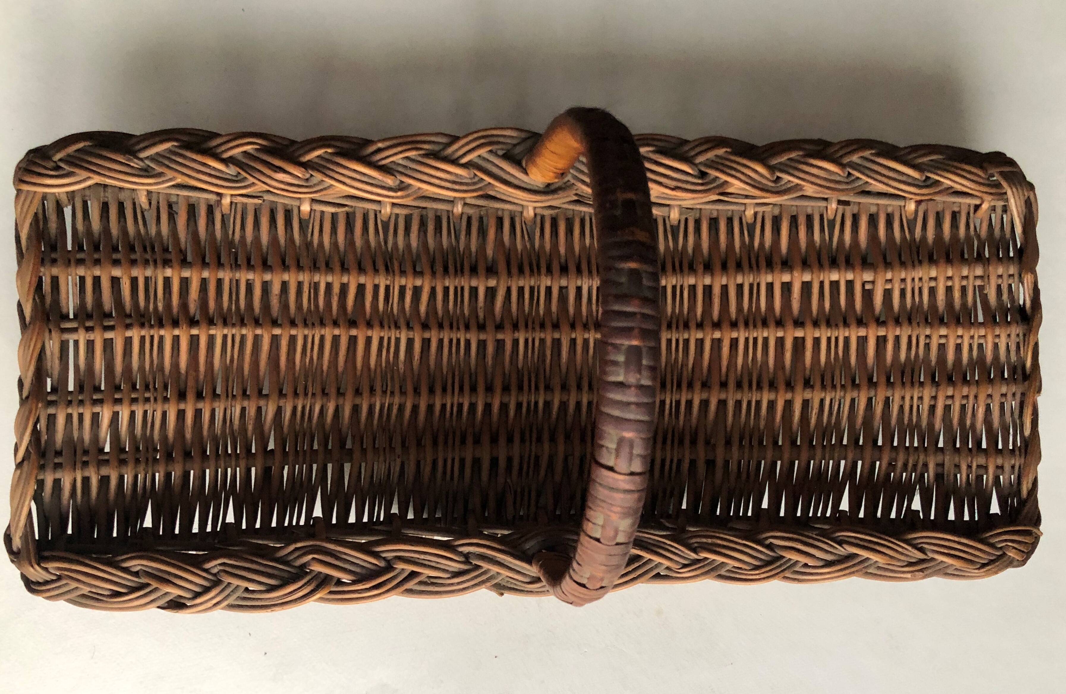 Rectangular wicker basket