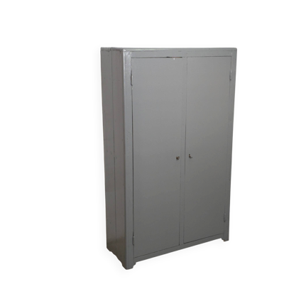 Armoire, vestiaire d'atelier en bois peint en gris
