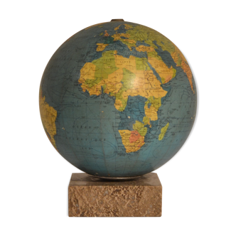 Globe terrestre ancien