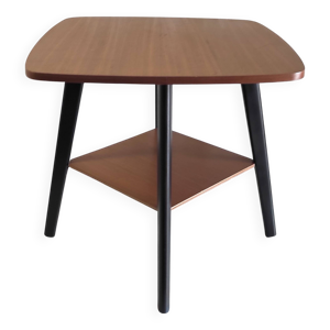 Table d'appoint de style - moderniste