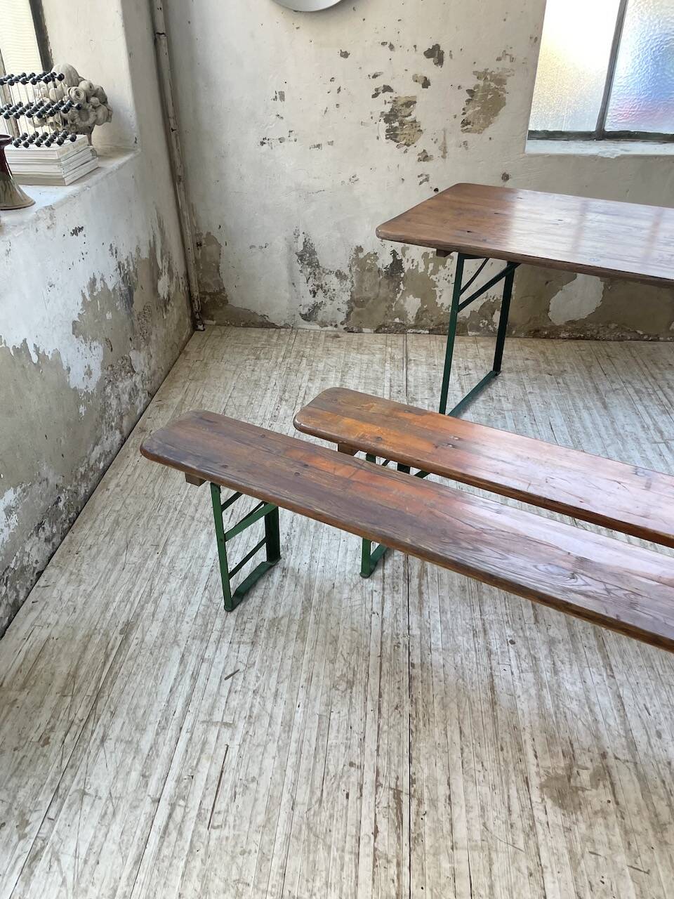 Guinguette table and its 2 benches