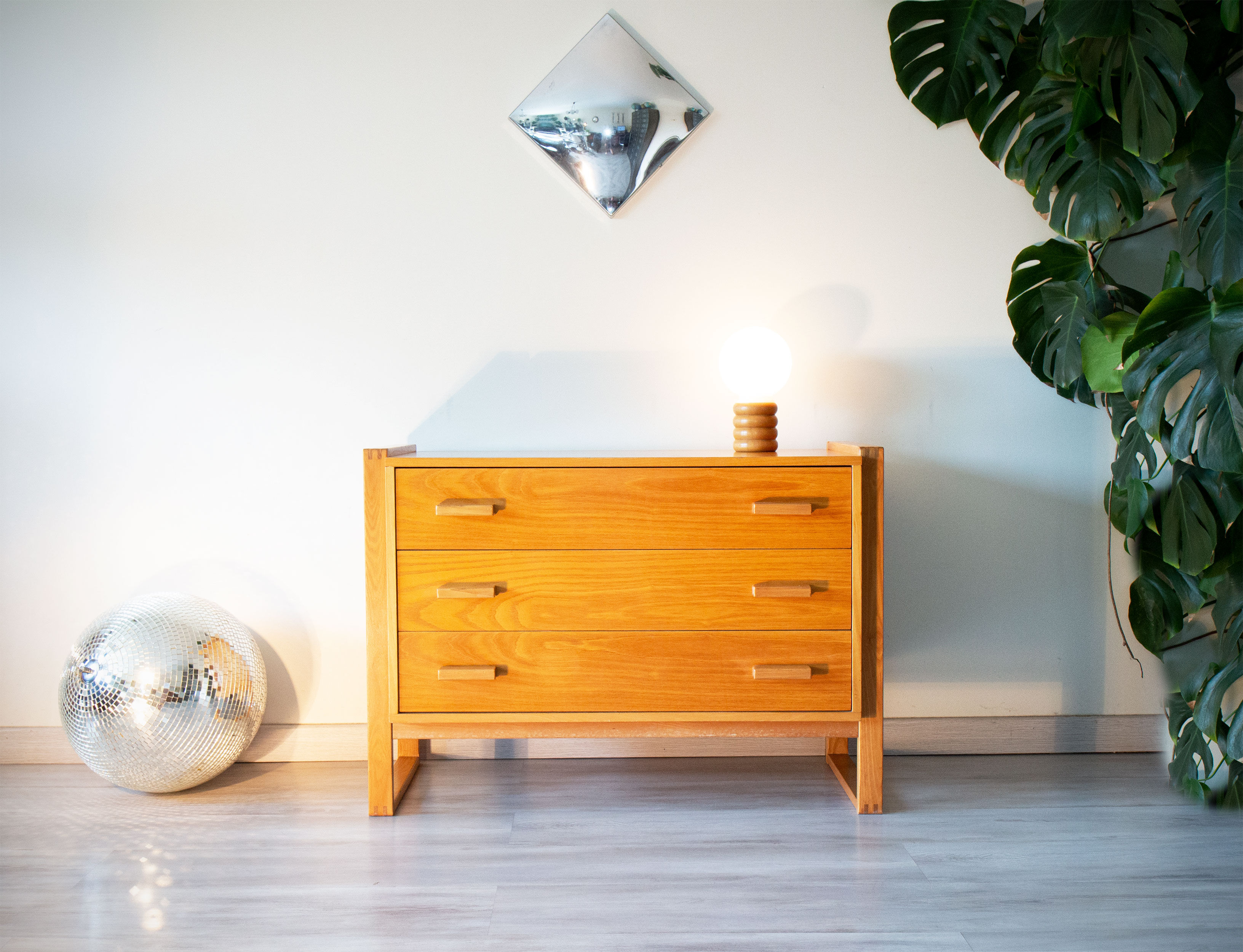 Commode elm vintage design 1980