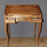Bureau dos d'âne Louis XV en noyer XVIII siècle