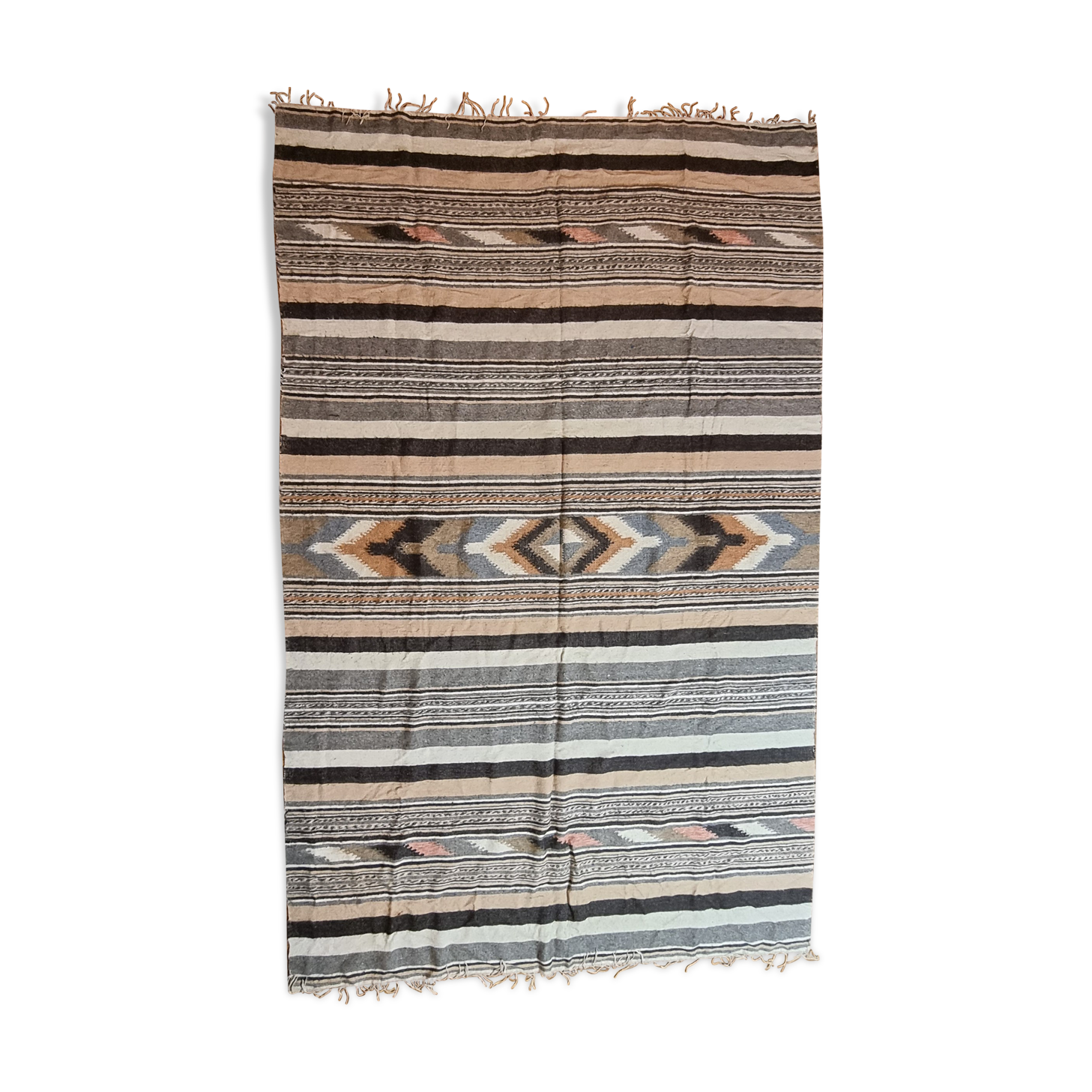 Berber carpet in wool with ethnic geometric patterns, 271 cm x 178 cm