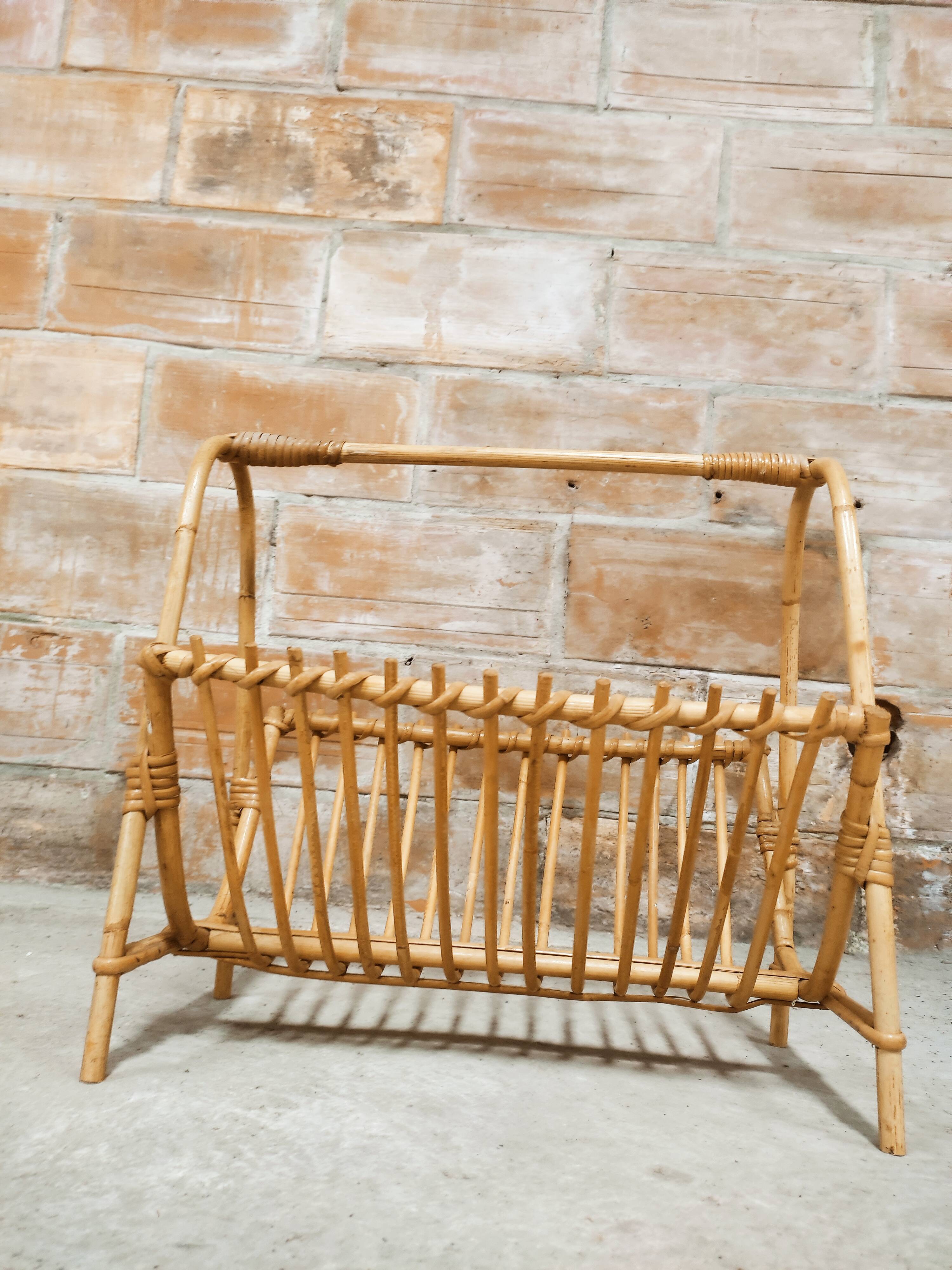 Porte revue années 60 en rotin