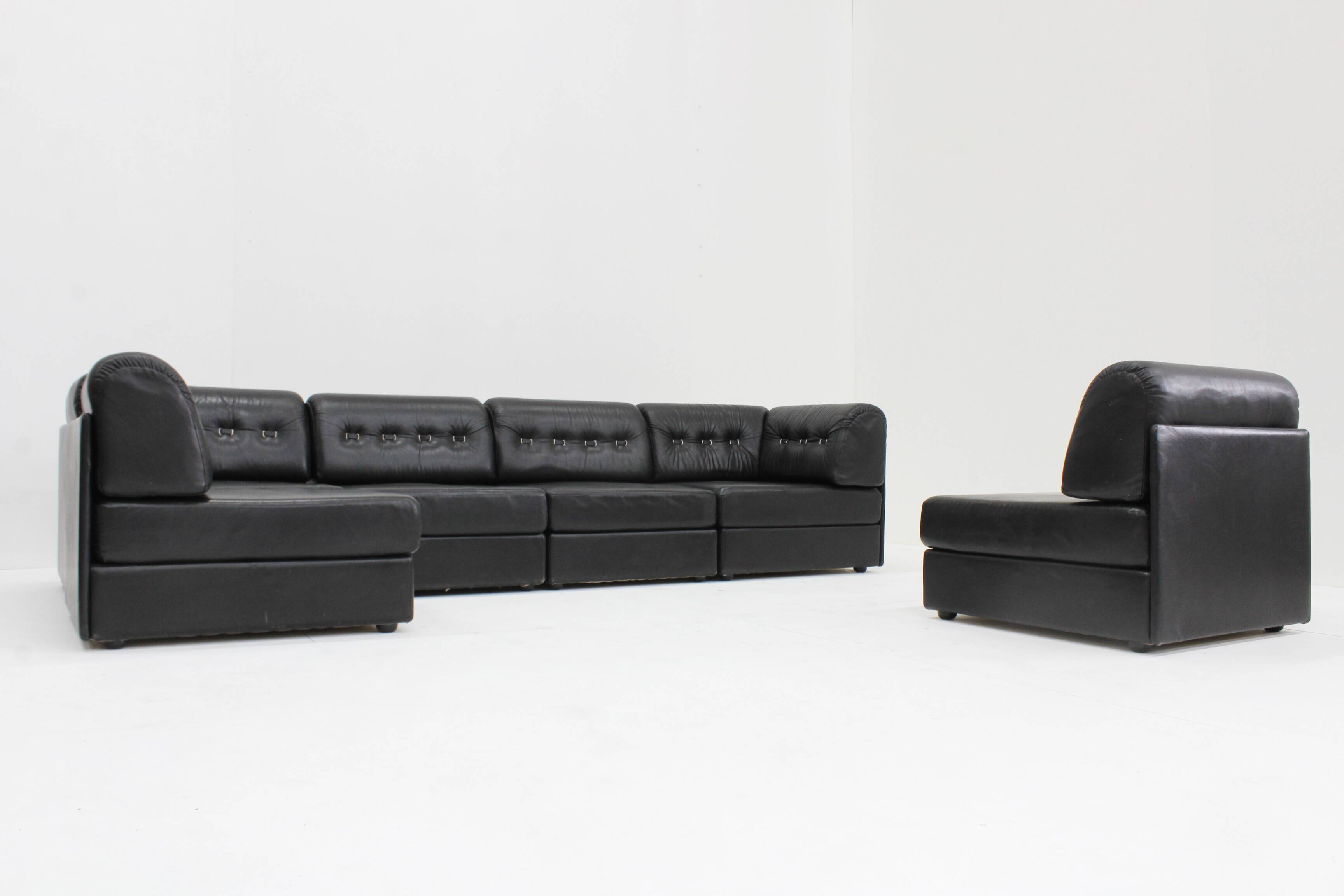Canapé modulable vintage en cuir noir des années 1970