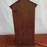 Showcase to pose nineteenth century walnut