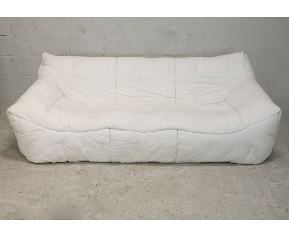 Hans Hopfer. Sofa "Informal". 1984, Roche Bobois. Foam and quilted cotton
