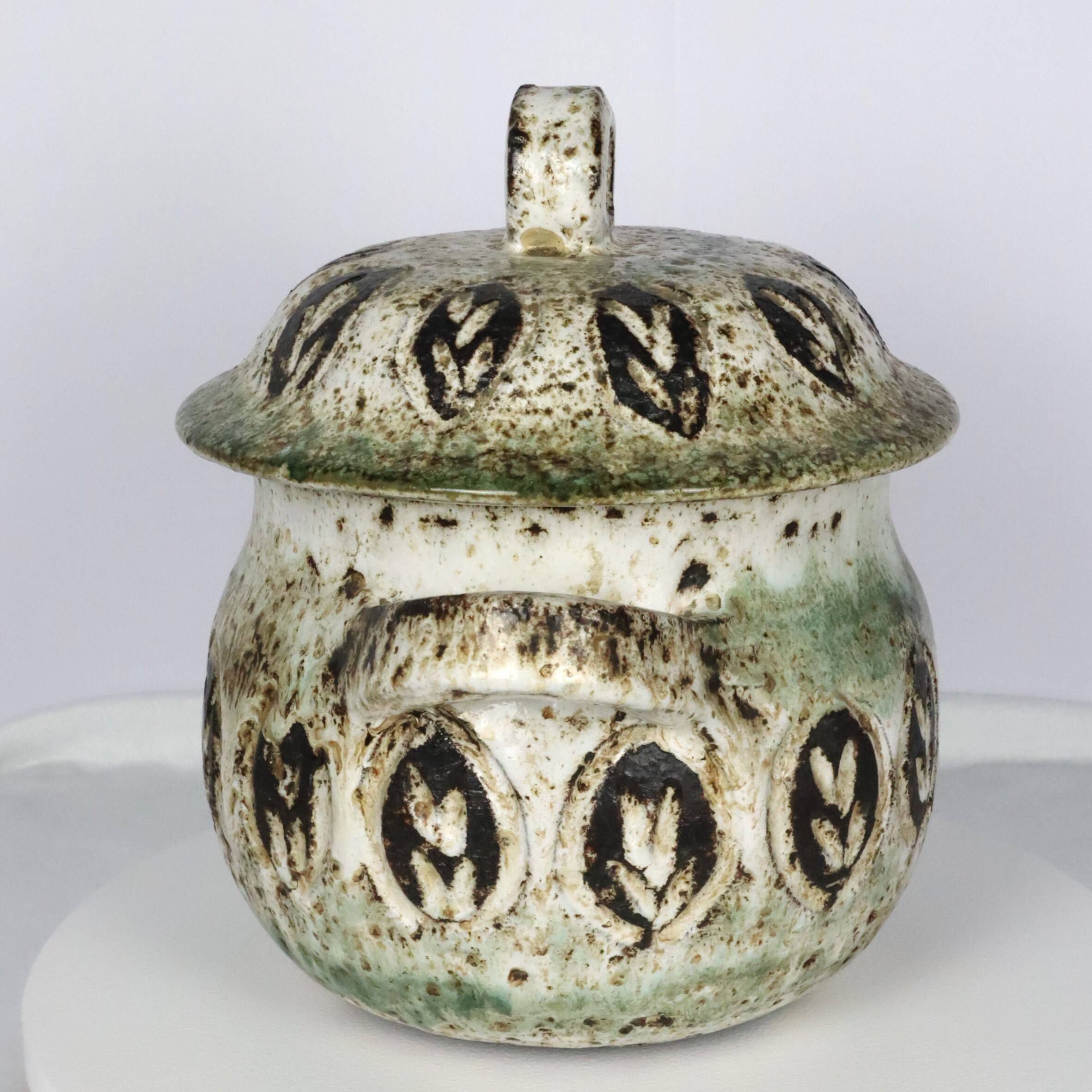 Ceramic pot by Thiry Vallauris