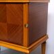 paire de tables de chevet italiennes en noyer des années 1950