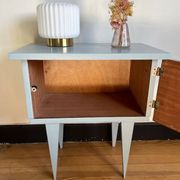 Jeanne bedside table