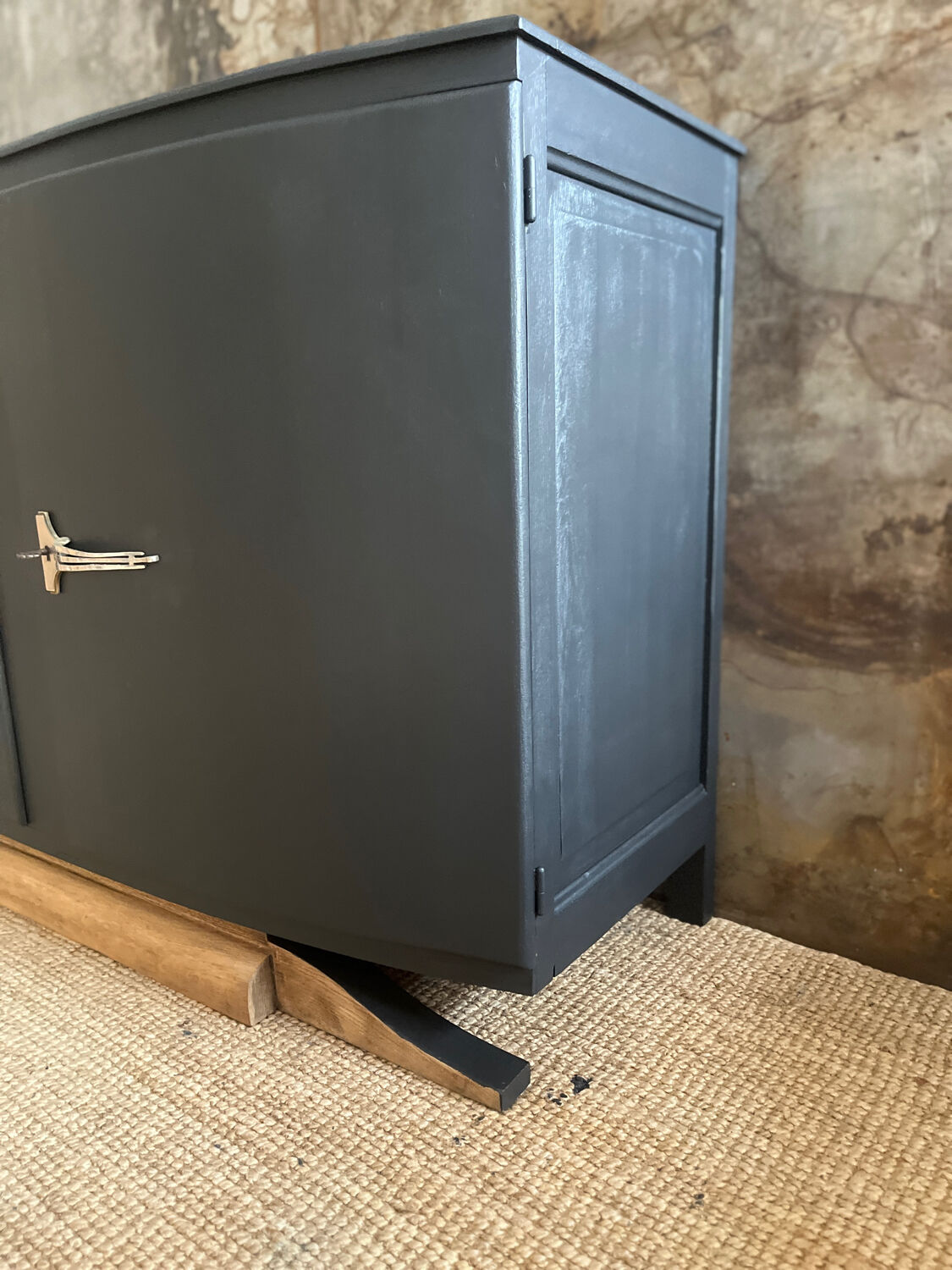 1930s sideboard with mustache feet
