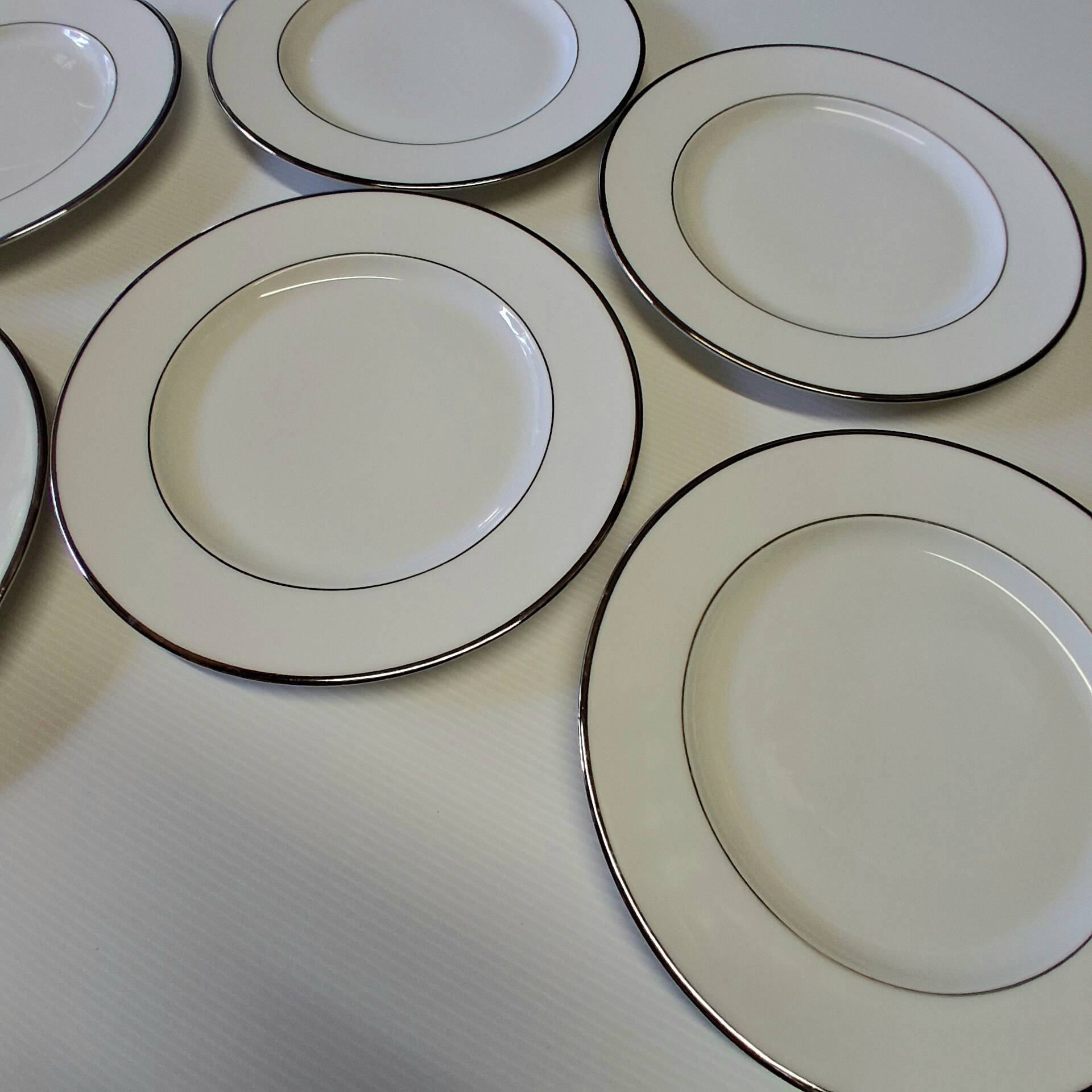Set of 6 flat plates from Guy Degrène model "Galon Platine" in BE.