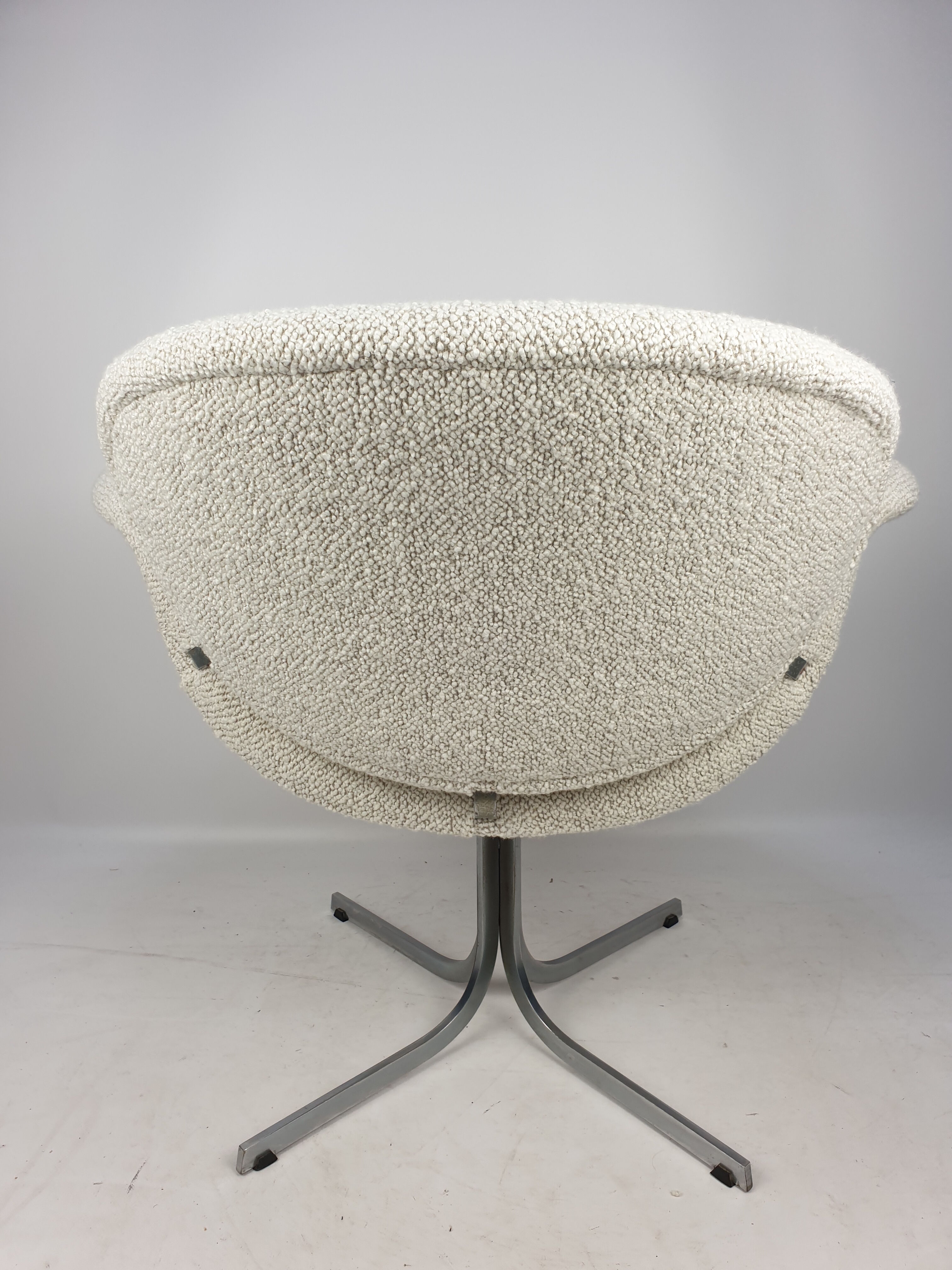 Big Tulip chair by Pierre Paulin for Artifort, 1960s