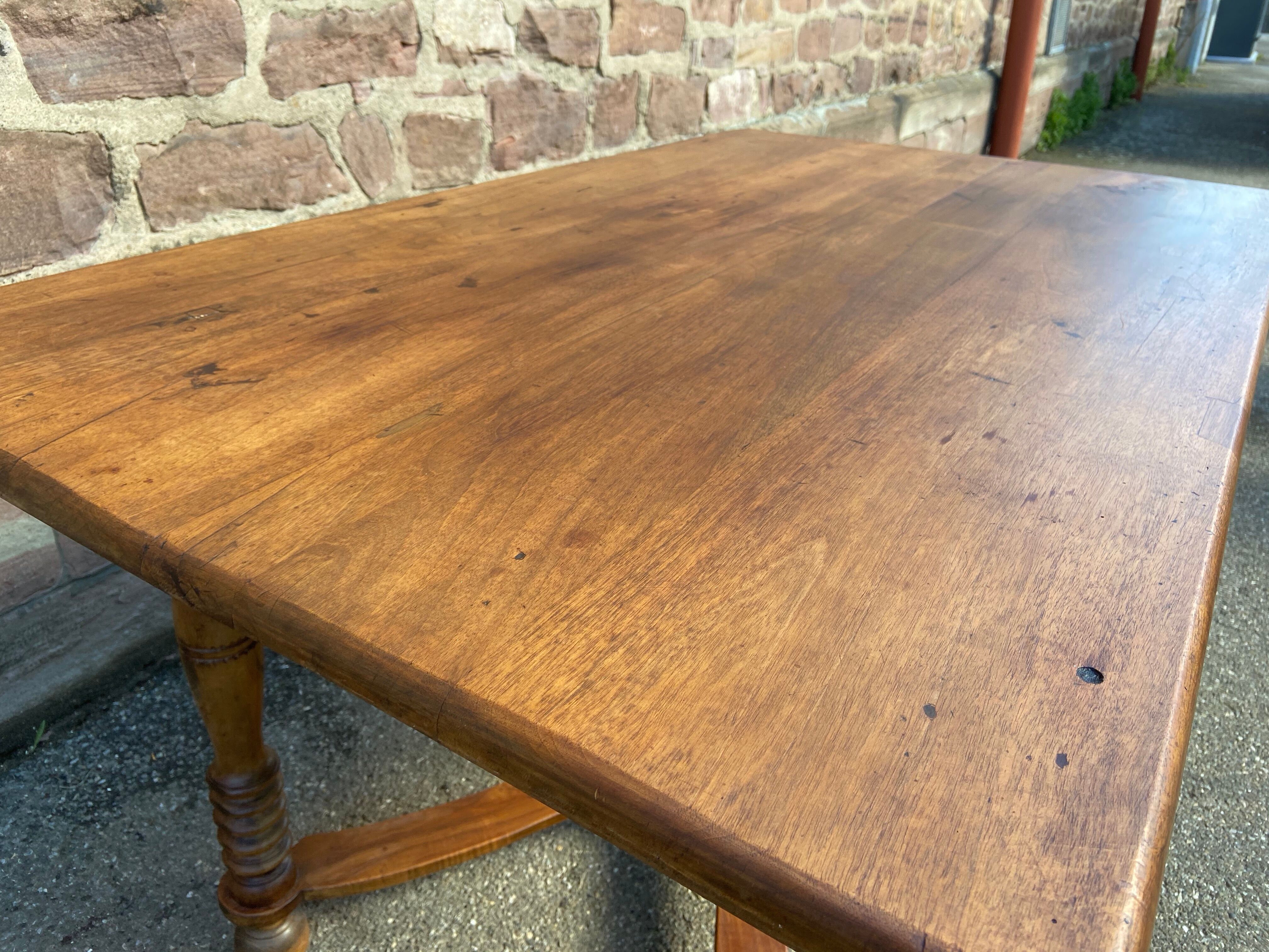 Alsatian farm table in vintage walnut 1850s
