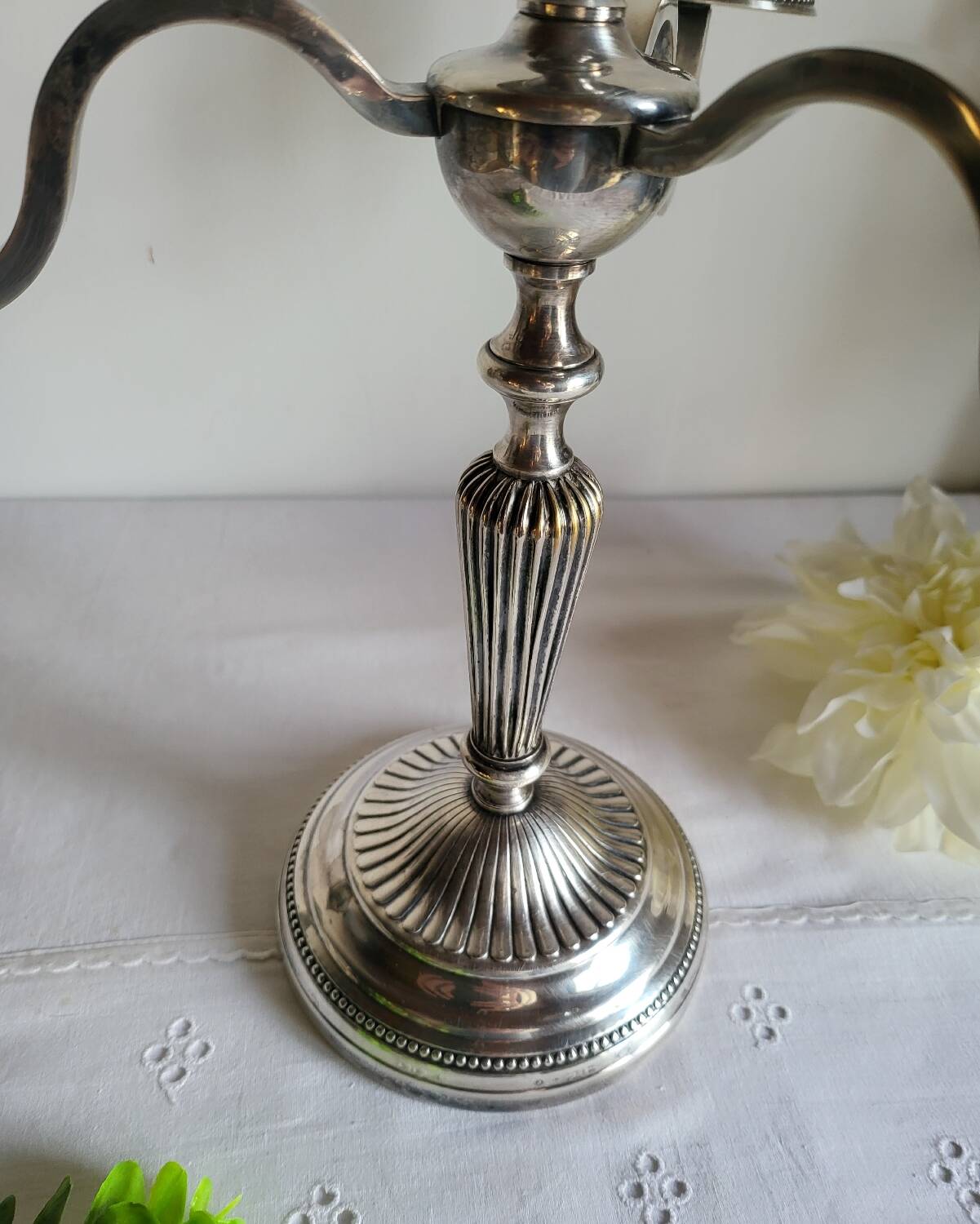 Silver-plated metal candelabrum chandelier SNPA with 4 lights