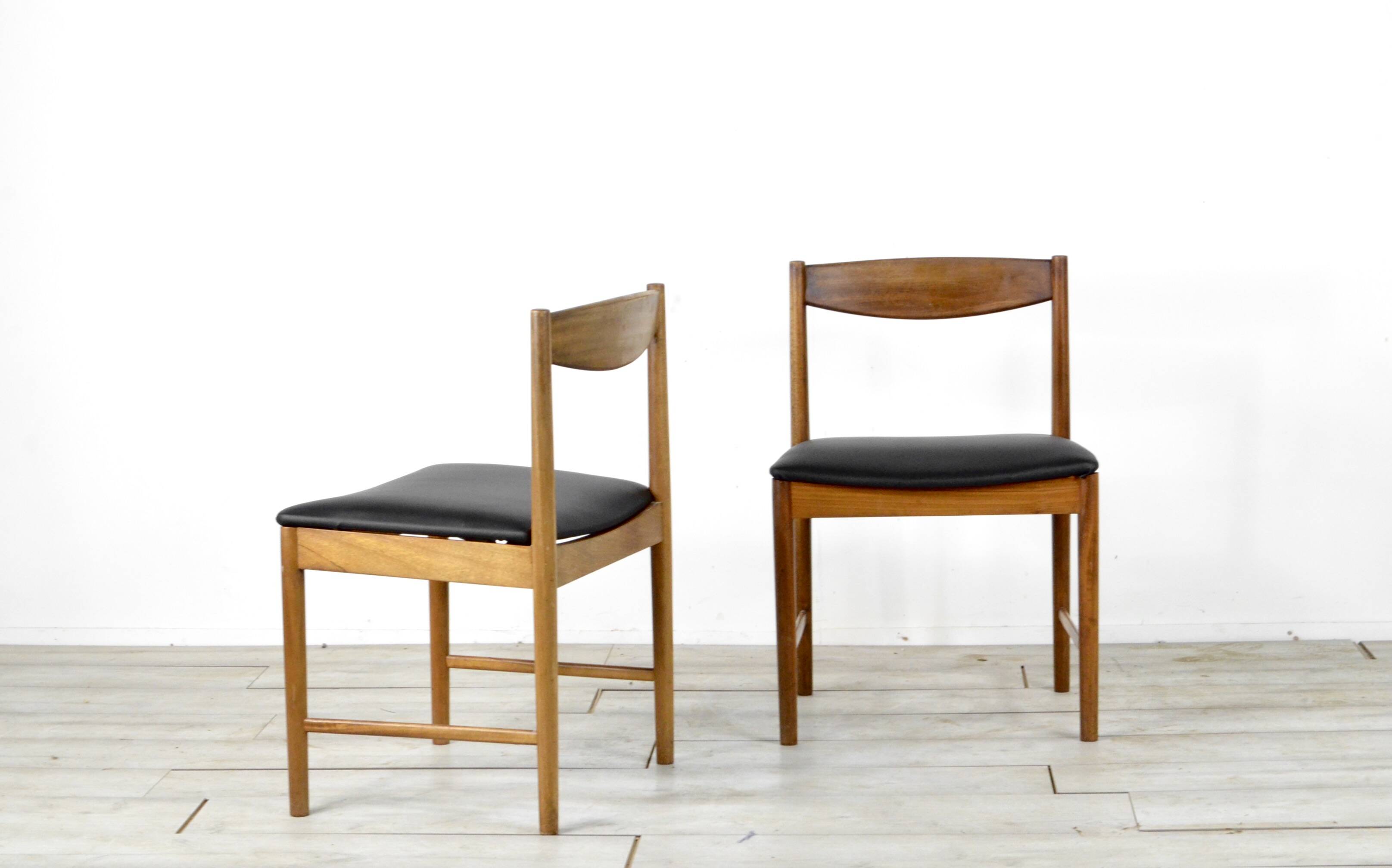 Set Of 4 Midcentury McIntosh Teak And Leatherette Chairs. Vintage Modern