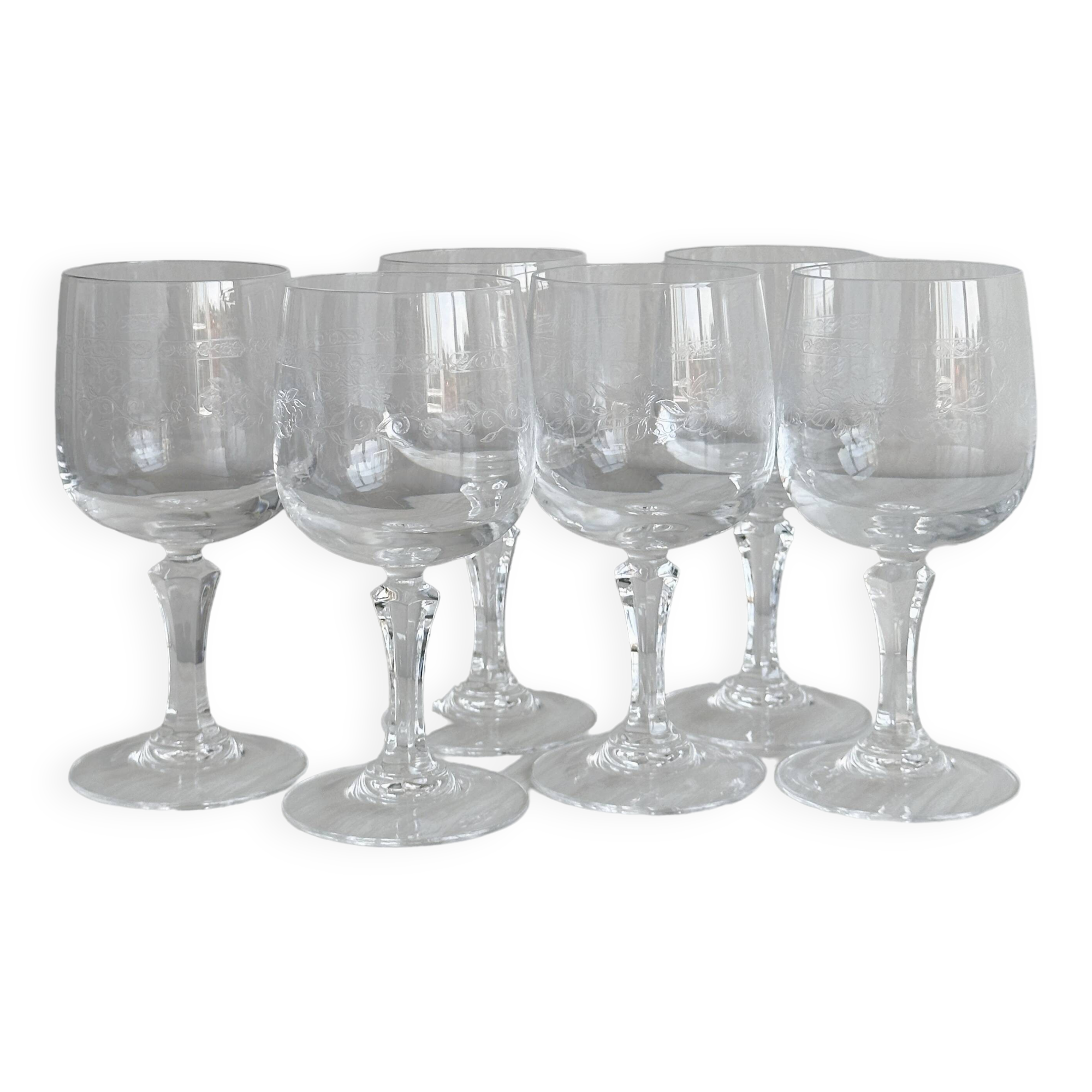 6 white wine glasses in chiseled crystal with floral motifs Matignon model.