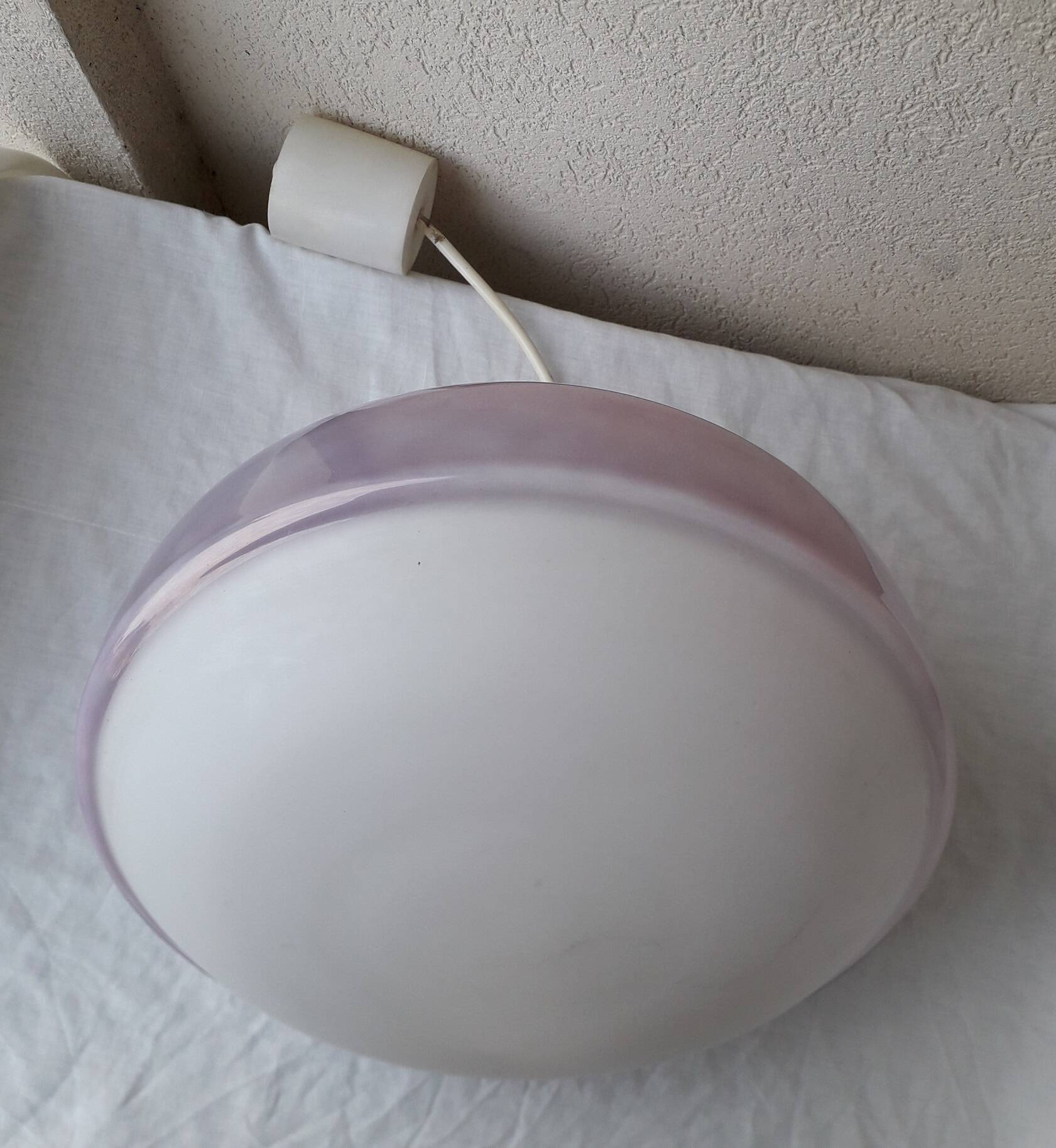 Glass pendant light
